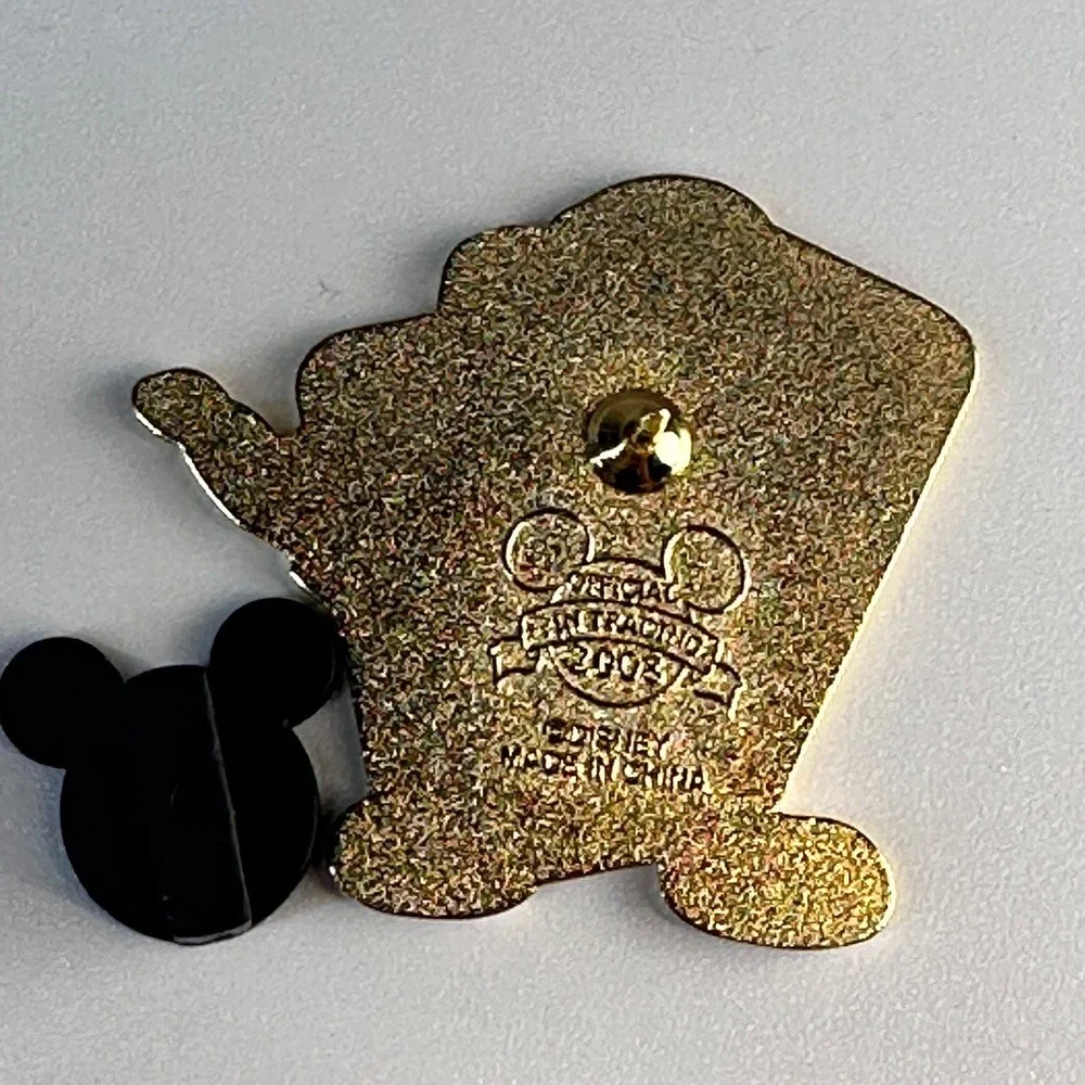 Mickey Mouse Through The Years Magician Disney Pin Trading 2008 Magic Card Trick